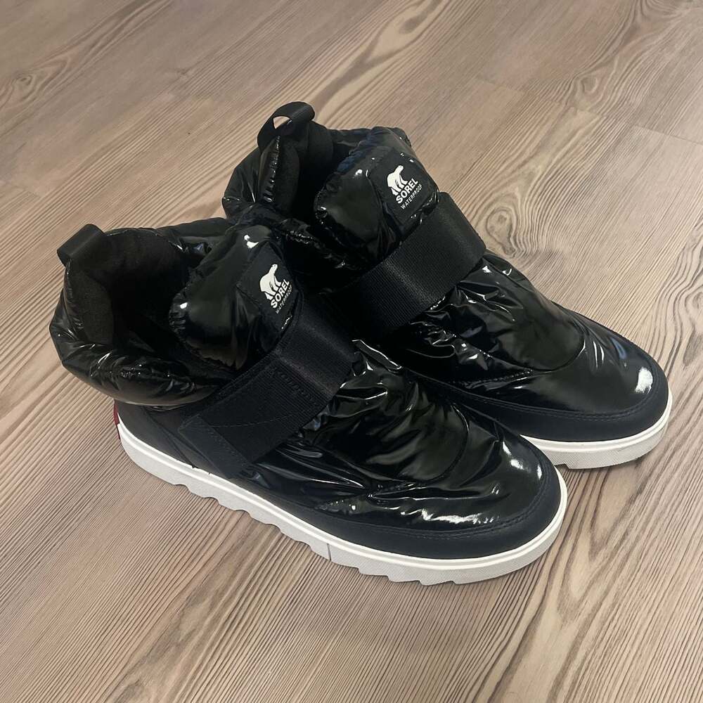 Sorel Joan of Arctic Next Lite Strap Puffy Waterproof Boots Black Patent Wm10